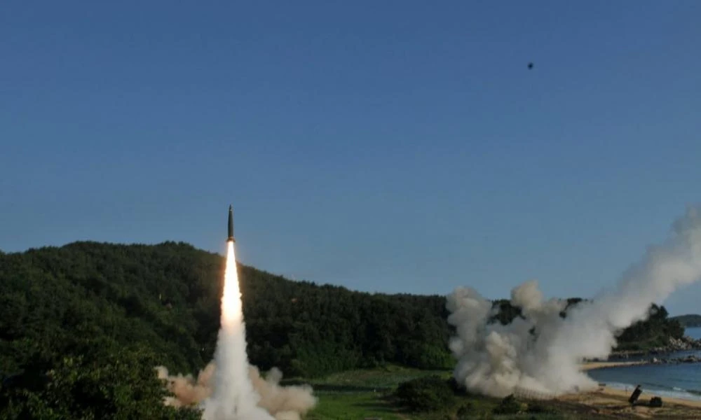 Το Κίεβο χρησιμοποιεί για πρώτη φορά αμερικανικούς πυραύλους μεγαλύτερου βεληνεκούς - H Ρωσία υποστηρίζει ότι κατέρριψε πυραύλους ATACMS πάνω από την Κριμαία